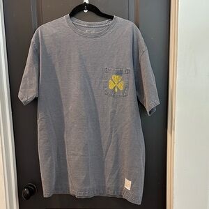 Preowned, washed retro brand Notre Dame Gray T-Shirt size large